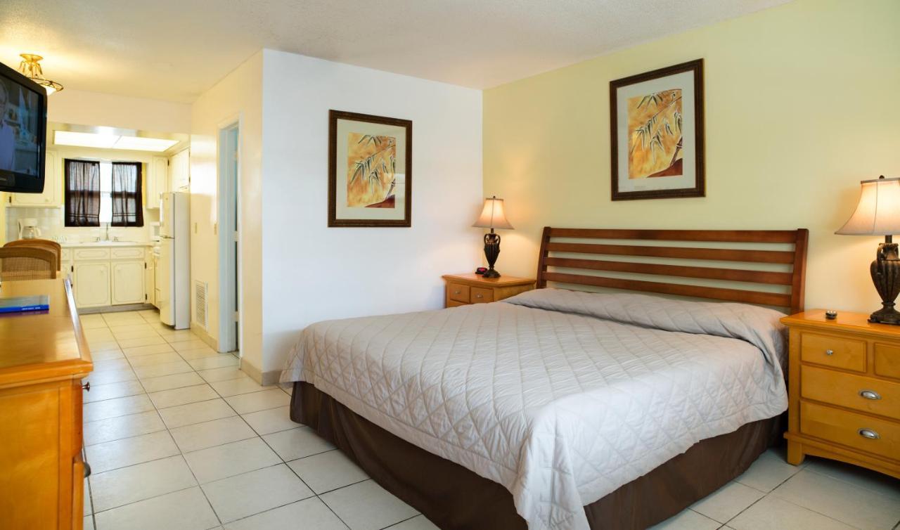 Carriage House Resort Deerfield Beach Esterno foto